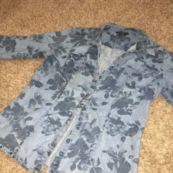 Floral Jean shirt - Picture 1 of 2